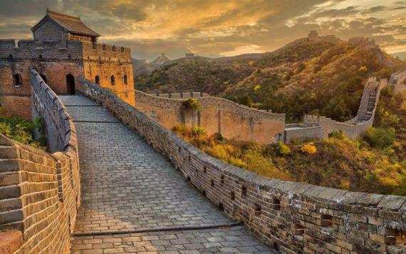 Se derrumba una sección de la Gran Muralla China a causa de un terremoto