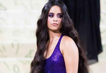 Camila Cabello presume silueta con bikini negro