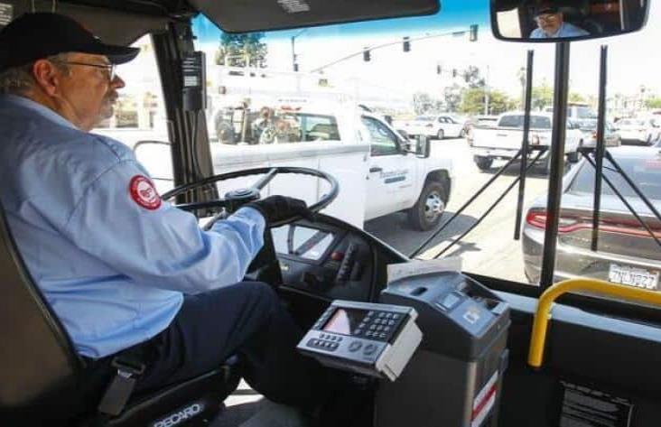 Suspenden a conductor de autobús por no llevar a personas sin cubrebocas Suspenden a conductor de autobús por no llevar a personas sin cubrebocas