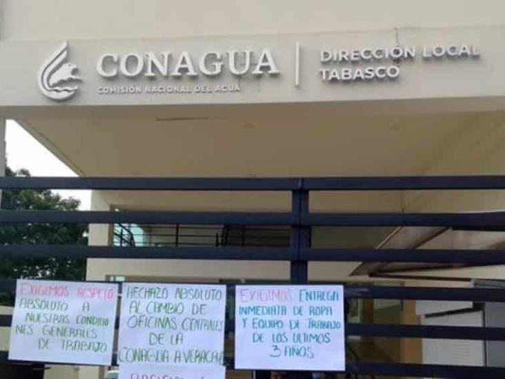 Trabajadores del sindicato de la Semarnat toman las intalaciones de la Conagua Trabajadores del sindicato de la Semarnat toman las intalaciones de la Conagua