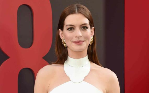 Anne Hathaway recrea icónico look de su personaje en El diablo viste a la moda