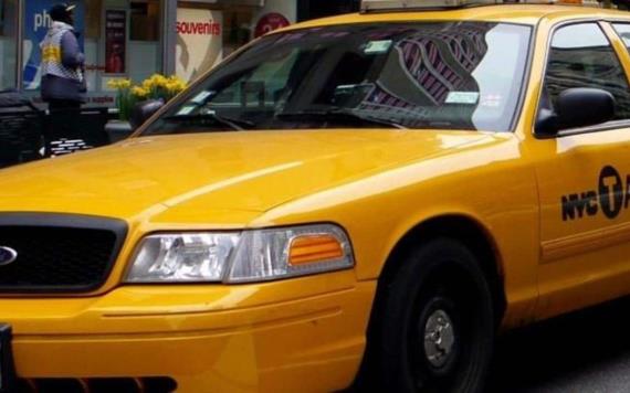 Taxi cobra más de 230 mil pesos a pasajeros por un viaje