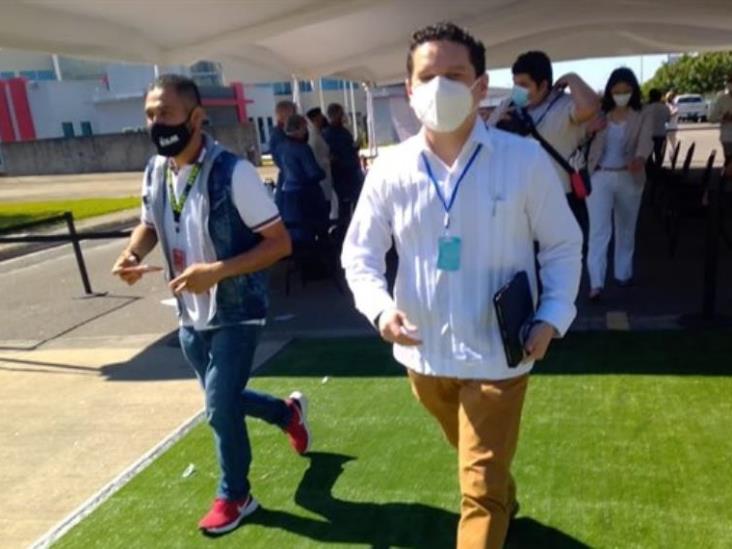 Abraham Cano González expresó que las versiones de que gana más que el presidente de la República no tiene fundamento alguno Abraham Cano González expresó que las versiones de que gana más que el presidente de la República no tiene fundamento alguno