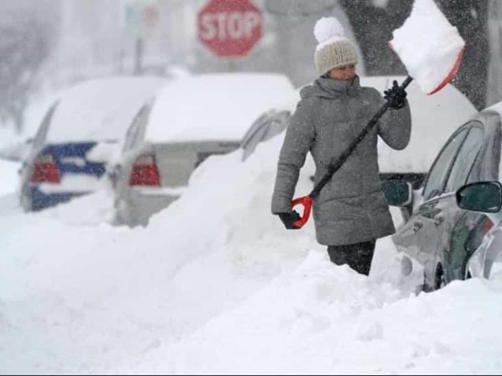 Más de 120 mil personas se encuentran sin luz en EU por tormenta invernal; cancelan más de 3 mil vuelos Más de 120 mil personas se encuentran sin luz en EU por tormenta invernal; cancelan más de 3 mil vuelos