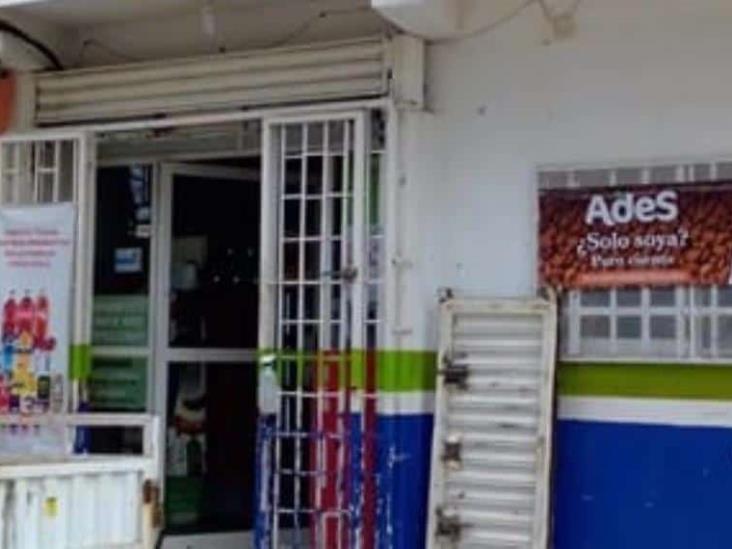 Golpean a comerciante y lo despojan de su camioneta en Jonuta Golpean a comerciante y lo despojan de su camioneta en Jonuta