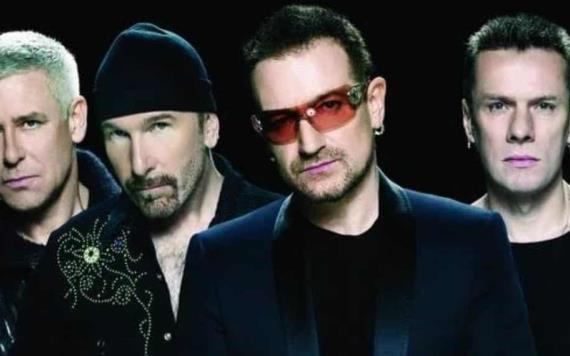 U2 rinde homenaje a víctimas del ´Domingo Sangriento´, 50 años después de masacre
