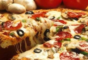 ¿Cuántas calorías tiene una rebanada de pizza?