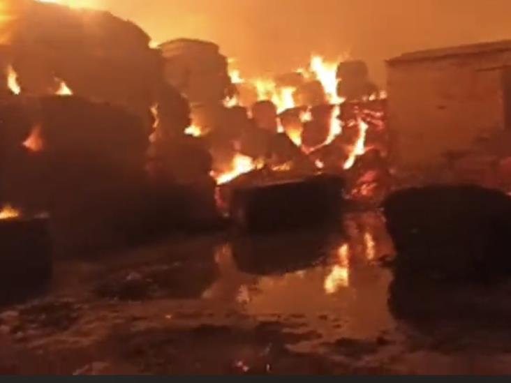 Fuerte incendio en fábrica de algodón es registrado en Edomex Fuerte incendio en fábrica de algodón es registrado en Edomex
