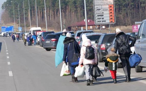 Refugiados huyen de Ucrania a Polonia, Eslovaquia, Rumania y Hungría