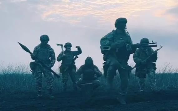 Soldado ucraniano graba TikTok en pleno conflicto Rusia y Ucrania; se vuelve viral