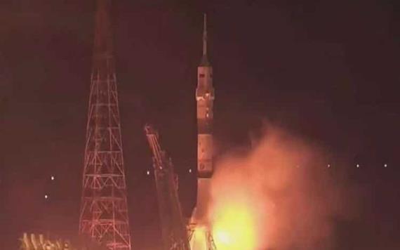 Astronautas rusos despegan en dirección a la Estación Espacial Internacional