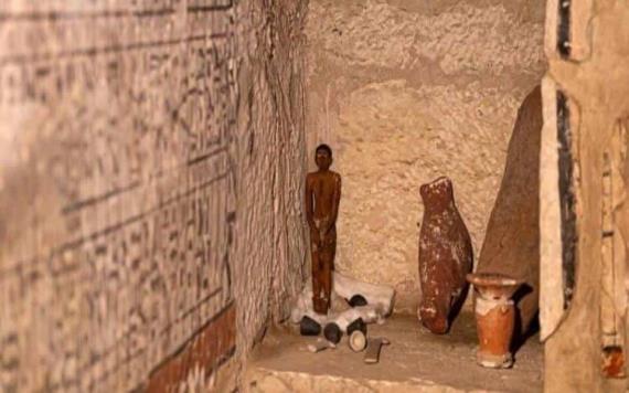 Hallan cinco tumbas faraónicas en buen estado en Egipto