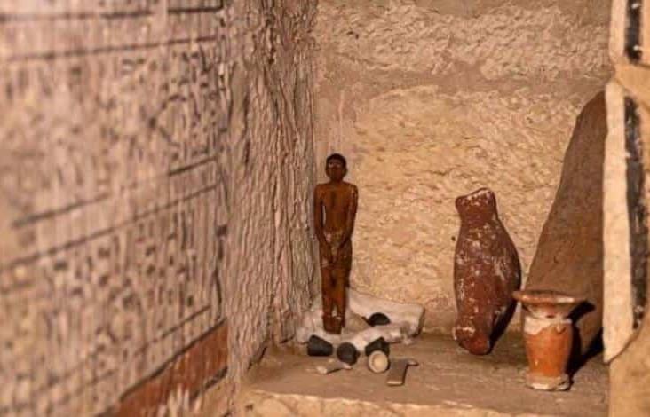 Hallan cinco tumbas faraónicas en buen estado en Egipto Hallan cinco tumbas faraónicas en buen estado en Egipto