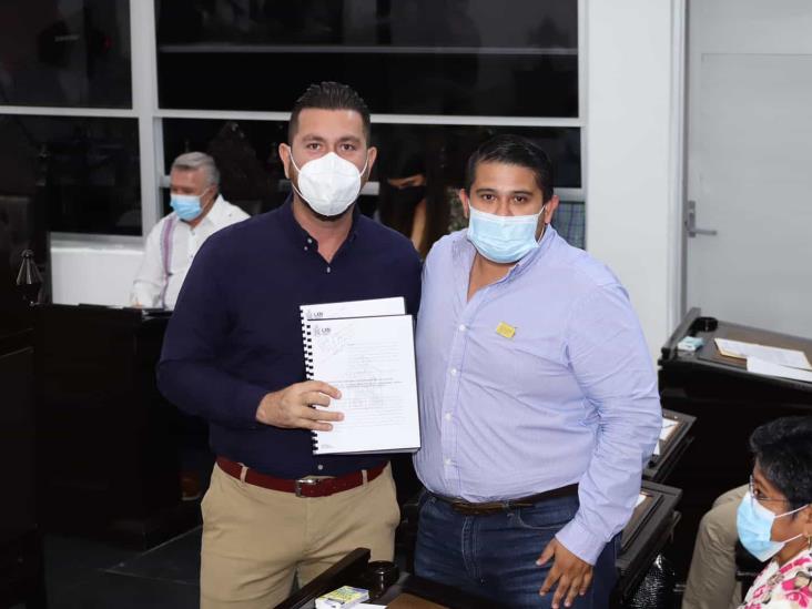 Miguel Moheno presentó un exhorto para que aprueben la Protección y Cuidado de los Animales en el Estado Miguel Moheno presentó un exhorto para que aprueben la Protección y Cuidado de los Animales en el Estado