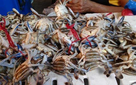 Vendedores de pescado y camarón reportan bajas ventas en Paraíso