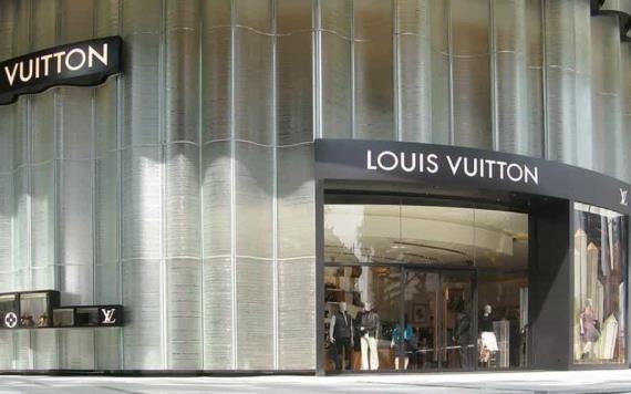 Jefe regala bolsas Louis Vuitton a empleados como agradecimiento por su trabajo