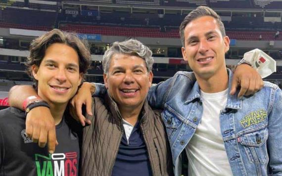 Los futbolistas tabasqueños Jesús Gallardo y Diego Lainez celebraron en familia el pase de México a la Copa del Mundo Qatar 2022