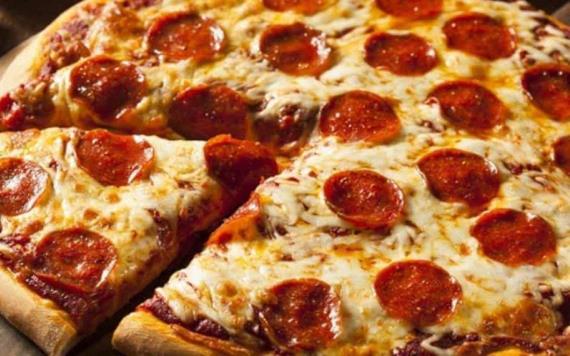 Investigan restaurante francés tras causar homicidio involuntario con sus pizzas