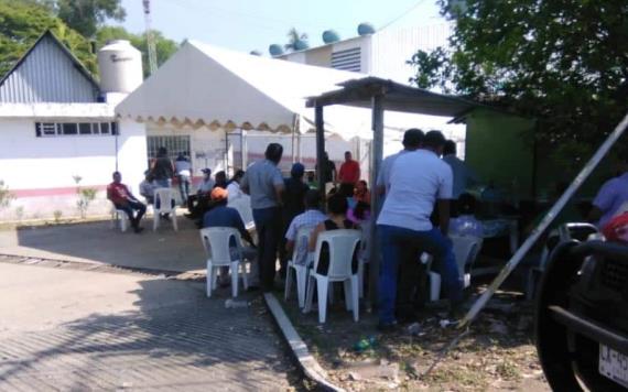 Encargados de Conasupo se manifiestan por desabasto de maíz, y el incremento de la despensa en Jalapa