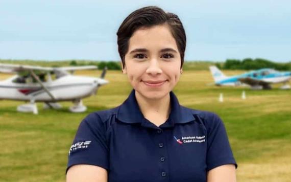 Daisy Soto, la joven mexicana y futura mujer piloto de American Airlines