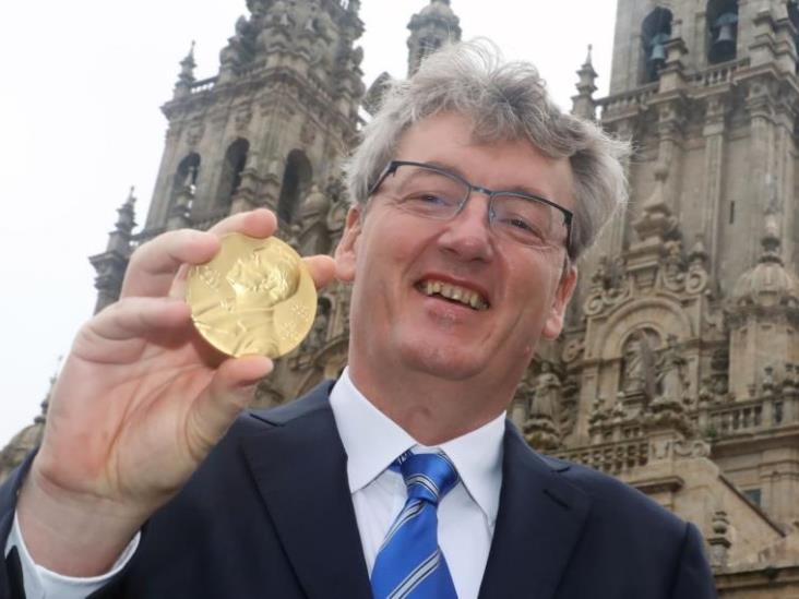 Nobel de Química dona todo el dinero a estudiantes para que asistan a la universidad en Escocia Nobel de Química dona todo el dinero a estudiantes para que asistan a la universidad en Escocia