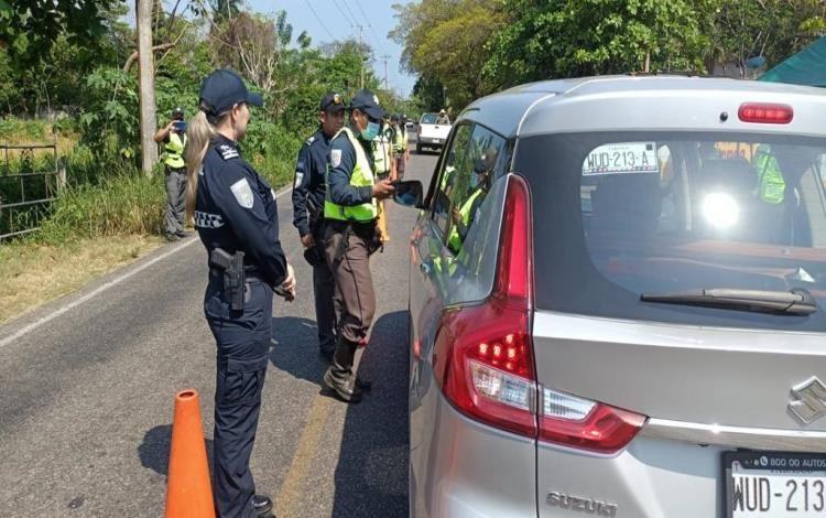 Supervisan Operativos de Alcoholímetro en diversas carreteras de Tabasco Supervisan Operativos de Alcoholímetro en diversas carreteras de Tabasco