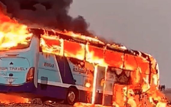 Autobús colisiona al sur de El Cairo en Egipto, deja al menos 10 muertos entre ellos cinco turistas