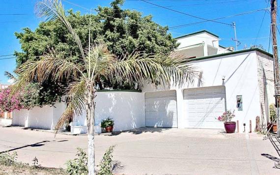 Venden casa de Juan Gabriel en Sonora en 800 mil dólares