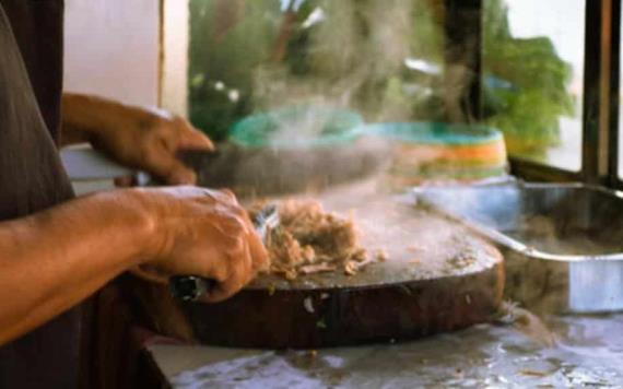 Detienen a sujetos que vendían tacos de perro en CDMX; vecinos denunciaron fuertes olores provenientes de su domicilio