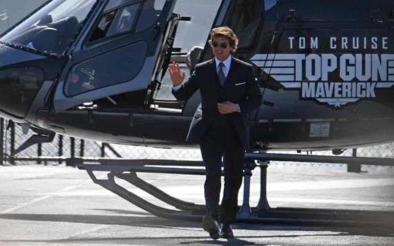 Tom Cruise llega en helicóptero a la CDMX para el estreno de Top Gun: Maverick