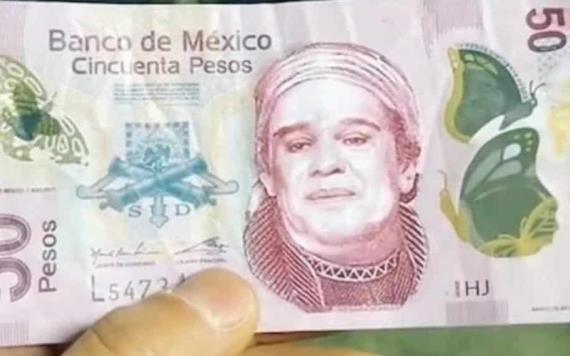 No conoció la tristeza hasta que... recibió un billete falso de 50 pesos con la cara de Juan Gabriel