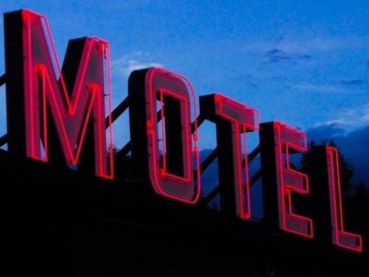 Empleado de un motel asegura que los condones que venden son “reciclados” Empleado de un motel asegura que los condones que venden son “reciclados”