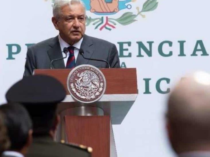 AMLO analizará ingresos, prestaciones y contenidos educativos junto con maestros AMLO analizará ingresos, prestaciones y contenidos educativos junto con maestros