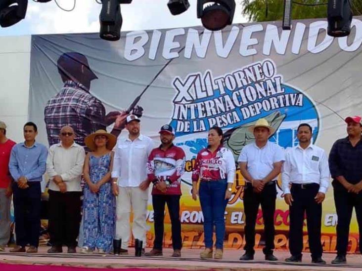 Jorge Dehesa de Balancán obtiene primer lugar en el Torneo de Pesca de Robalo en Jonuta 2022 Jorge Dehesa de Balancán obtiene primer lugar en el Torneo de Pesca de Robalo en Jonuta 2022