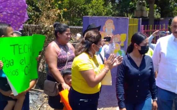 Habitantes de Centla exigen a autoridades que construyan un techado en el jardín de niños