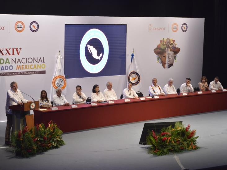 Adán Augusto López Hernández acude al teatro Esperanza Iris con el objetivo de poner en marcha la 124 jornadas nacional del Notariado Mexicana Adán Augusto López Hernández acude al teatro Esperanza Iris con el objetivo de poner en marcha la 124 jornadas nacional del Notariado Mexicana