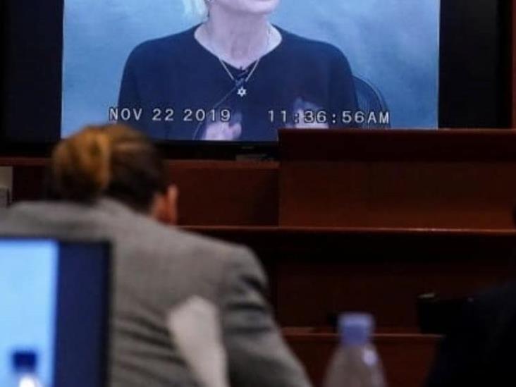 Johnny Depp es celoso y controlador, según la actriz Ellen Barkin Johnny Depp es celoso y controlador, según la actriz Ellen Barkin
