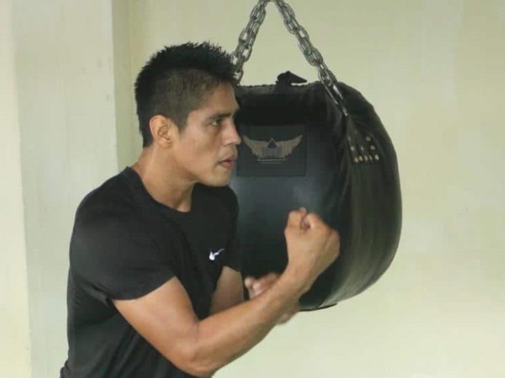 El boxeador tabasqueño Raúl "Veneno" Rodríguez busca la victoria en el cuadrilátero contra Enoc "Cóndor" Pérez El boxeador tabasqueño Raúl "Veneno" Rodríguez busca la victoria en el cuadrilátero contra Enoc "Cóndor" Pérez