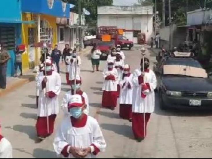 Católicos realizan enrama en honor del Cristo Negro en su feria patronal en Jonuta Católicos realizan enrama en honor del Cristo Negro en su feria patronal en Jonuta