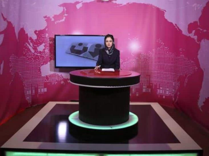 Talibán ordena a mujeres conductoras de TV ocultar su rostro Talibán ordena a mujeres conductoras de TV ocultar su rostro