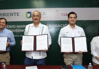 El gobernador Carlos Manuel Merino Campos firma del convenio marco de coordinación entre la Agencia Nacional de Seguridad Industrial