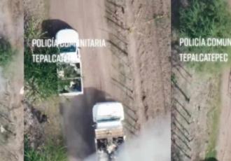 Dron ataca con granadas a policías comunitarios de Michoacán