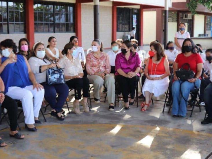 DIF inaugura primera Escuela de Fortalecimiento para el Liderazgo Adolescente DIF inaugura primera Escuela de Fortalecimiento para el Liderazgo Adolescente