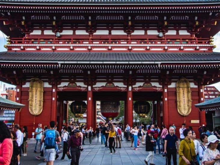 Japón reabre al turismo internacional, gobierno señala que solo será en pequeños grupos Japón reabre al turismo internacional, gobierno señala que solo será en pequeños grupos