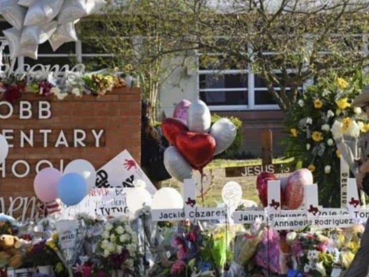 Investigan posibles omisiones de policías durante masacre en escuela de Texas Investigan posibles omisiones de policías durante masacre en escuela de Texas