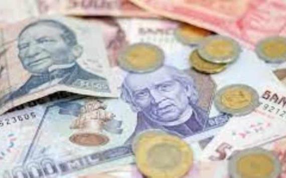 Cierra el peso en su mejor nivel desde 2020 frente al dólar