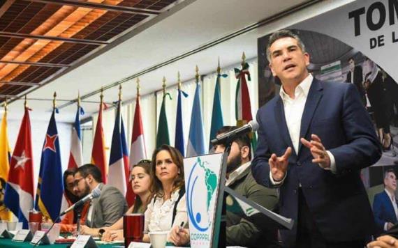 Alejandro Moreno es elegido como presidente de la COPPPAL por 69 partidos políticos