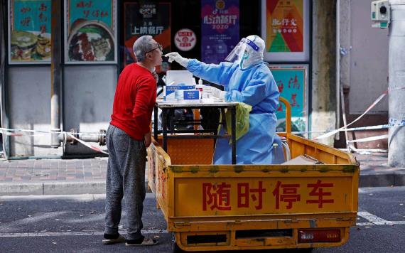 Beijing reabre restaurantes tras baja en casos de Covid-19