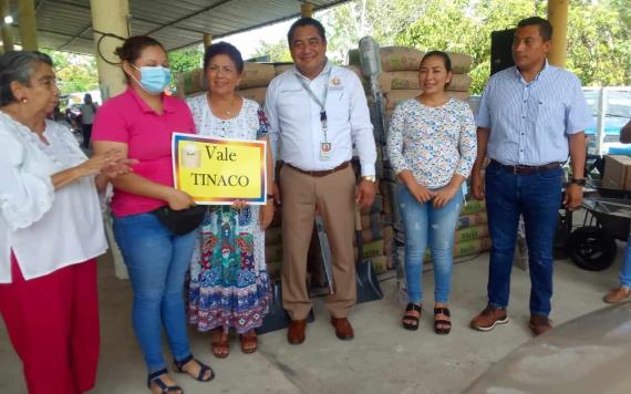 Lleva brigada ciudadana alcaldesa de Paraíso a comunidades