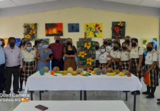 Exponen alumnos 120 obras con dibujo y pintura en escuela de Jalpa de Méndez
